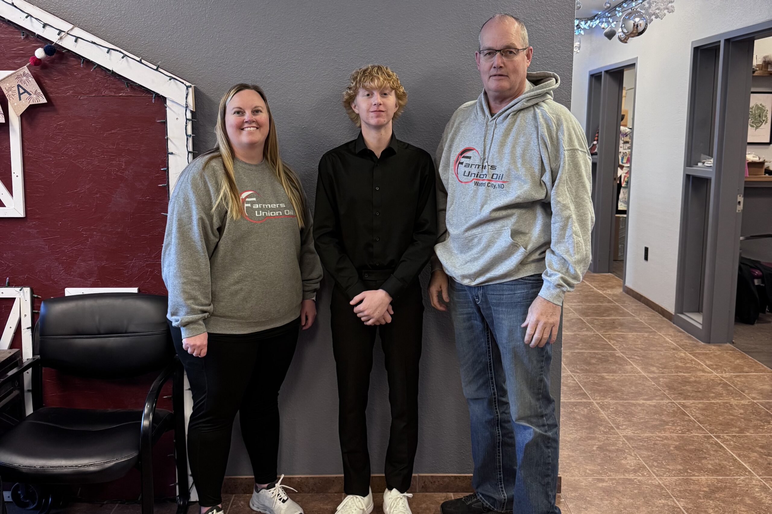 Watford City student working at local co-op